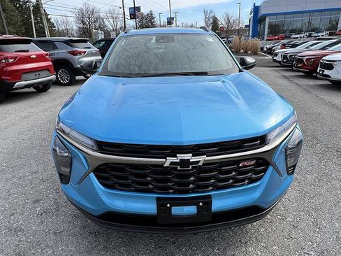 New 2026 Chevrolet Trax RS w/ Sunroof Package FWD image 9