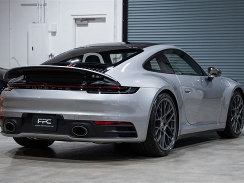 Used 2024 Porsche 911 Carrera T RWD image 15