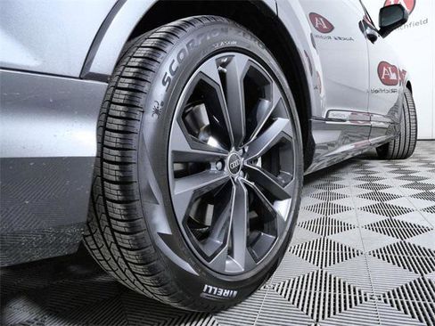 Used 2025 Audi Q7 3.0T Premium Plus w/ Premium Plus Package image 9