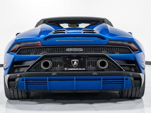 Used 2023 Lamborghini Huracan EVO AWD/4WD image 41