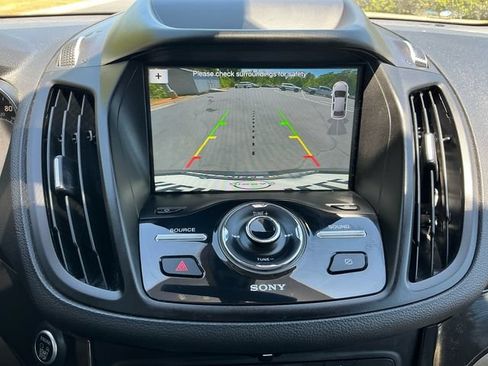 Used 2019 Ford Escape Titanium AWD/4WD image 21