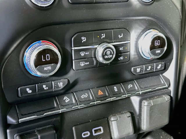 Used 2022 GMC Sierra 1500 AT4 w/ AT4 Preferred Package AWD/4WD image 18