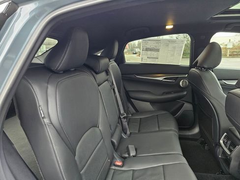 New 2025 INFINITI QX55 Essential image 16