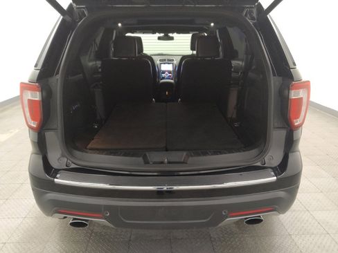 Used 2019 Ford Explorer Limited w/ Ford Safe & Smart Package FWD image 29