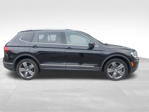 Used 2021 Volkswagen Tiguan SEL AWD/4WD image 33