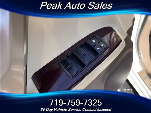 Used 2014 Lexus GX 460 Luxury AWD/4WD image 12