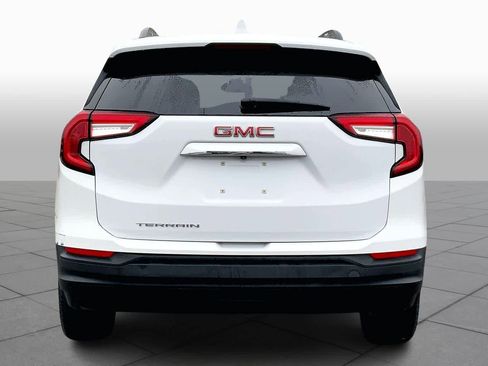 Used 2022 GMC Terrain SLE w/ Driver Convenience Package image 4