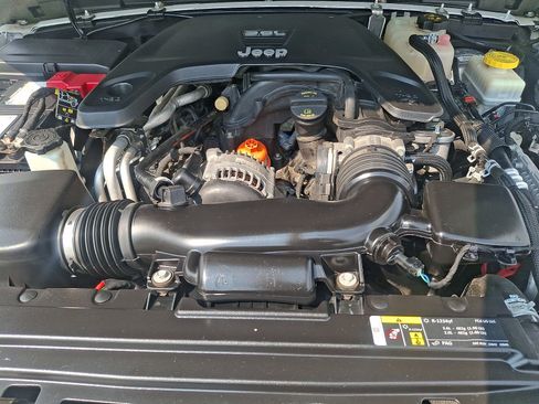 Used 2019 Jeep Wrangler Unlimited Rubicon AWD/4WD image 29