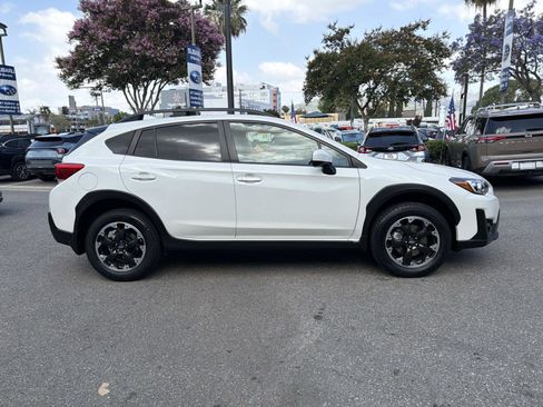 Used 2022 Subaru Crosstrek 2.0i Premium w/ Popular Package #2 AWD/4WD image 3