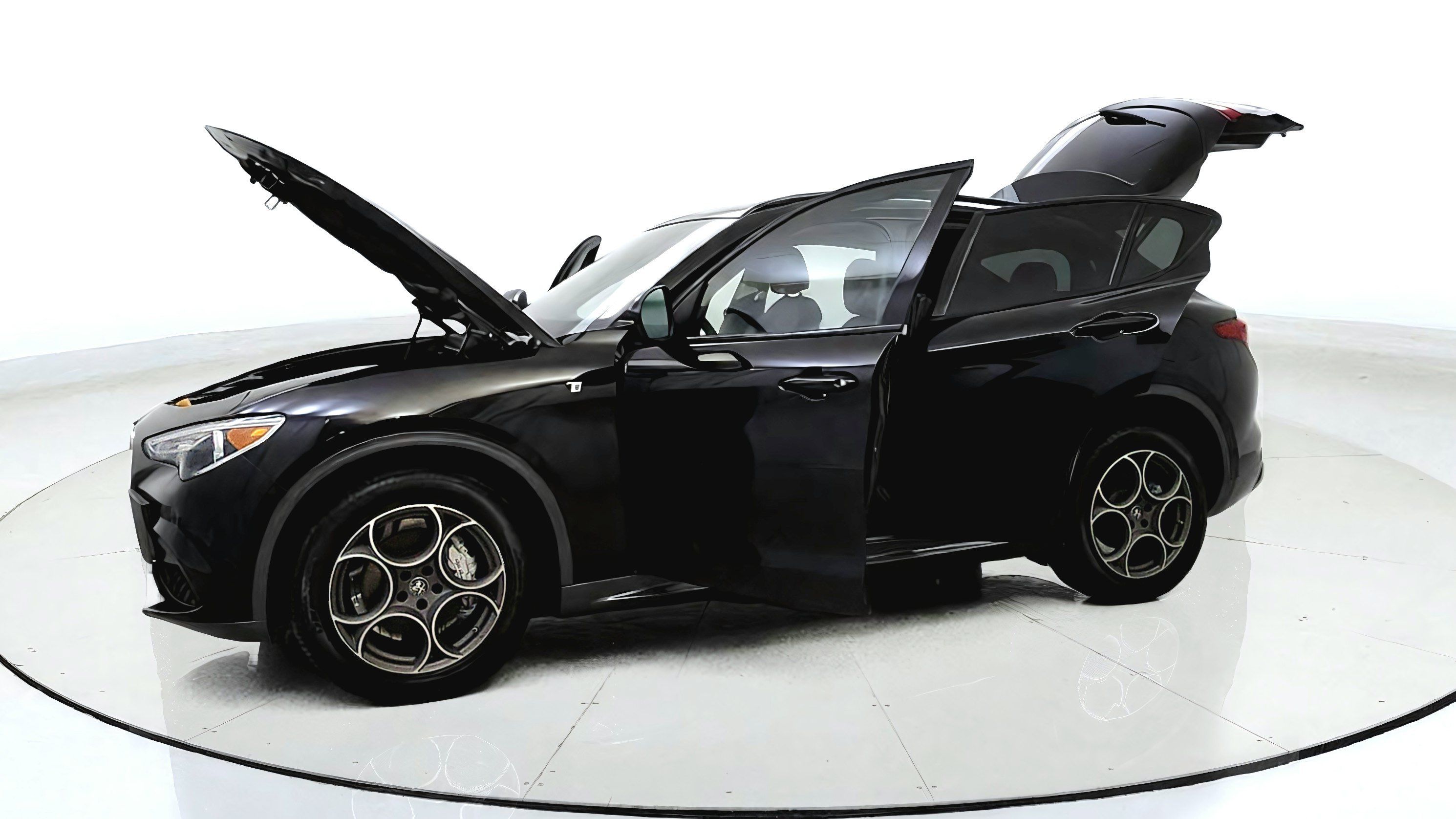 Used 2023 Alfa Romeo Stelvio Ti AWD/4WD image 11