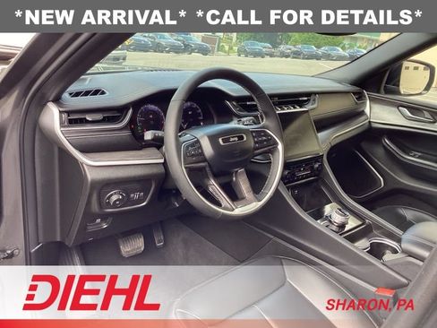 Used 2024 Jeep Grand Cherokee Limited w/ Trailer Tow Package AWD/4WD image 10
