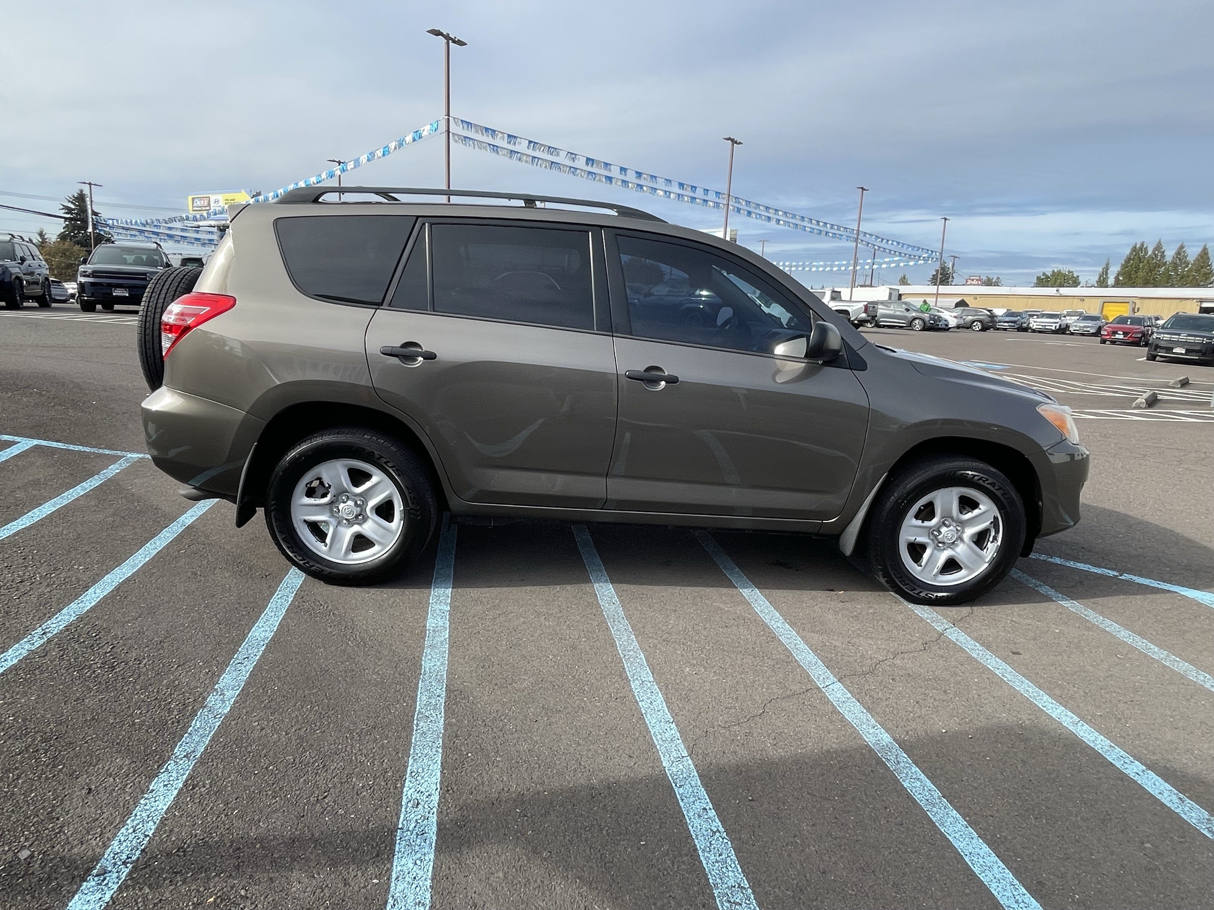 Used 2012 Toyota RAV4 4WD w/ Value Pkg image 6