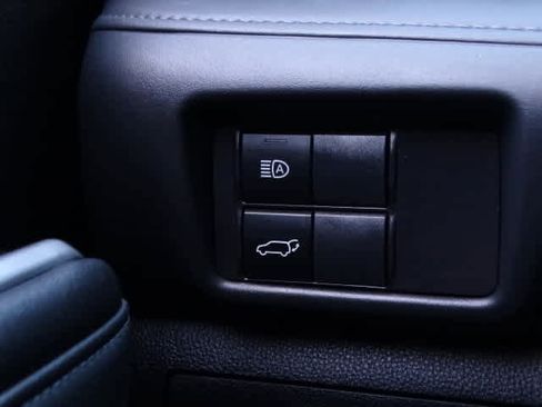 Certified 2022 Toyota Highlander XLE image 38