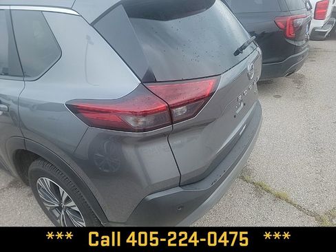 Used 2023 Nissan Rogue SV FWD image 12