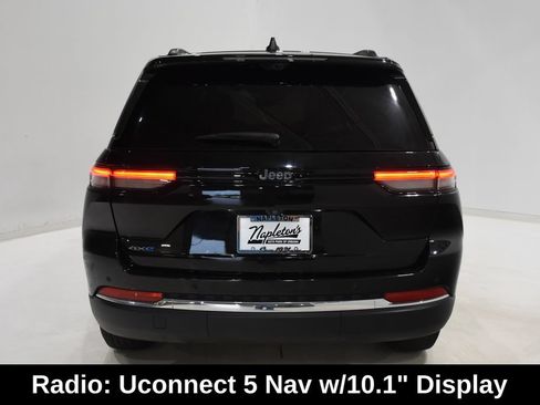 Used 2022 Jeep Grand Cherokee Limited 4xe w/ Luxury Tech Group II AWD/4WD image 6