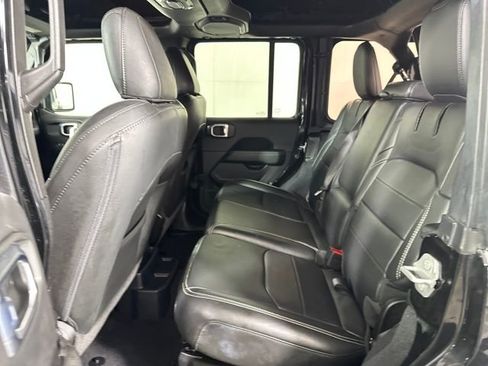 Used 2022 Jeep Wrangler Unlimited Sahara w/ Cold Weather Group image 25