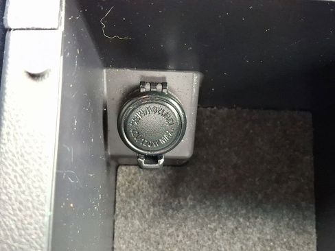 Used 2020 Subaru Outback Limited image 29