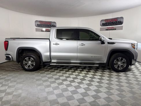 Used 2019 GMC Sierra 1500 SLE w/ SLE Value Package image 2