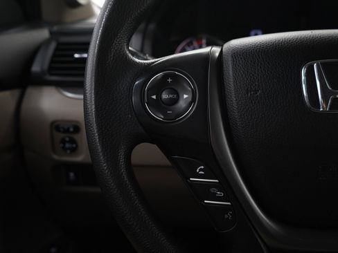 Used 2016 Honda Pilot LX image 24