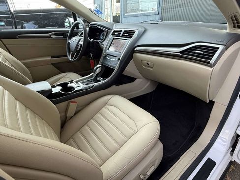 Used 2015 Ford Fusion SE w/ Equipment Group 202A image 11