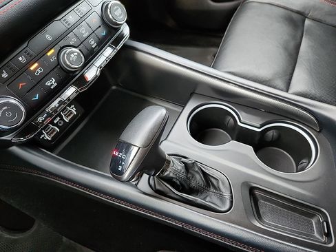 Used 2023 Dodge Durango GT image 12