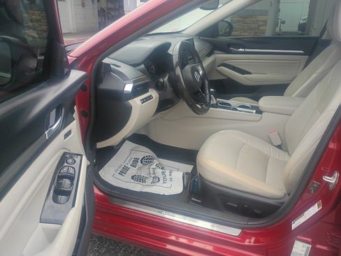 Used 2022 Nissan Altima 2.5 Platinum AWD/4WD image 10