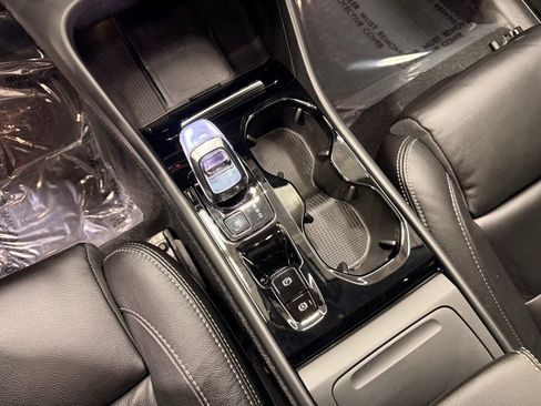 Used 2023 Volvo XC40 B5 Plus w/ Driver Assist Package image 18