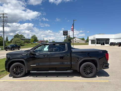Used 2023 GMC Sierra 1500 Elevation AWD/4WD image 2