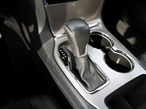 Used 2022 Jeep Grand Cherokee Laredo X RWD image 26