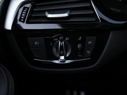 Used 2019 BMW 540i xDrive w/ M Sport Package AWD/4WD image 57