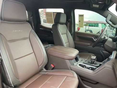 Used 2026 GMC Sierra 1500 Denali w/ Denali Reserve Package AWD/4WD image 30