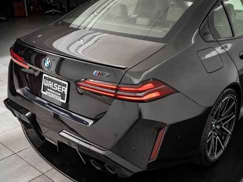 New 2026 BMW M5 w/ Executive Package AWD/4WD image 17