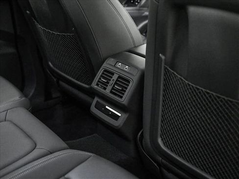 Certified 2025 Audi Q5 Premium Plus w/ Premium Plus image 18