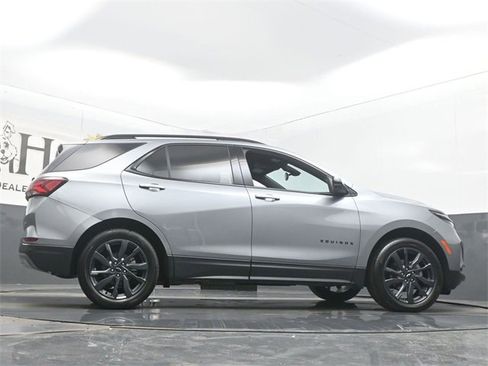 Used 2024 Chevrolet Equinox RS image 59
