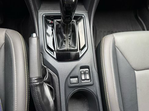 Used 2022 Subaru Crosstrek 2.5i Sport w/ Moonroof Package image 32