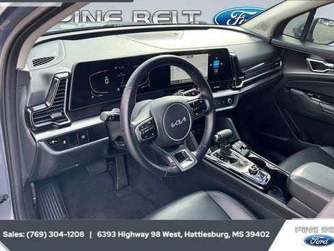 Used 2024 Kia Sportage EX image 12