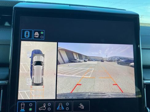 Used 2025 GMC Yukon Denali image 25