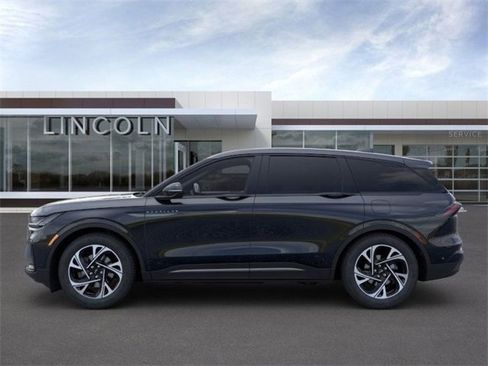 New 2024 Lincoln Nautilus Premier w/ Equipment Group 102A image 3