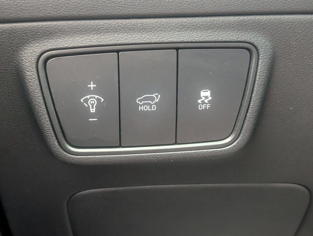 Used 2024 Hyundai Tucson Limited AWD/4WD image 16