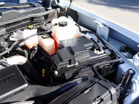 Used 2025 Chevrolet Silverado 3500 LT w/ Convenience Package image 13