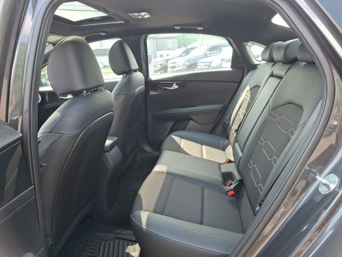 Used 2022 Kia Forte GT-Line w/ GT-Line Premium Package FWD image 10