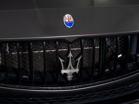 Used 2014 Maserati Quattroporte GTS RWD image 6