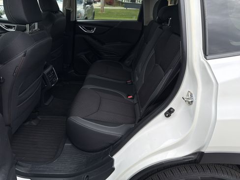 Used 2019 Subaru Forester Premium image 29