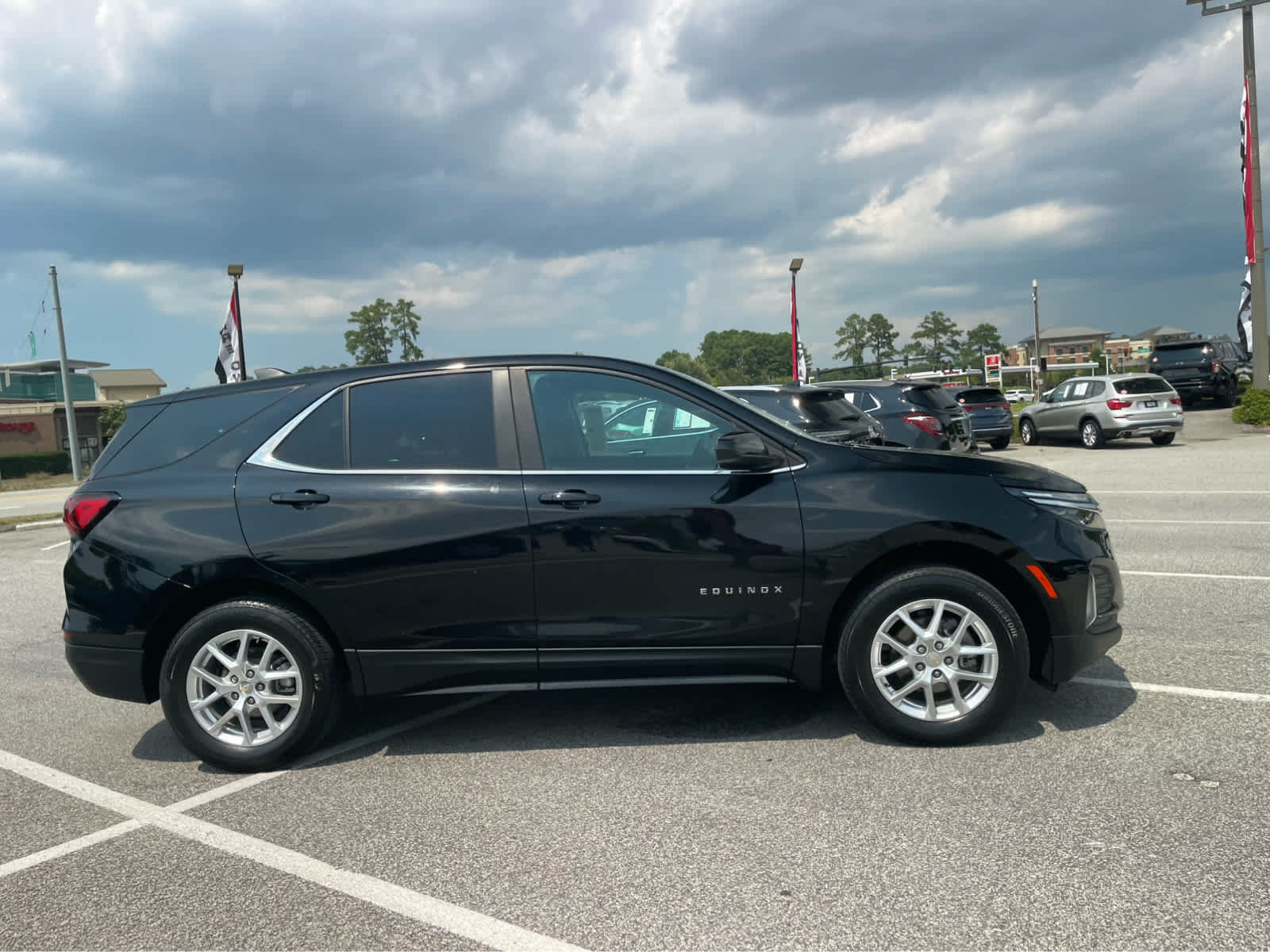 Used 2024 Chevrolet Equinox LT AWD/4WD image 4