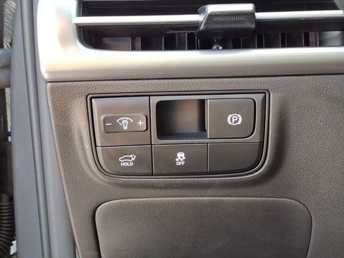 Used 2025 Hyundai Tucson Limited AWD/4WD image 22