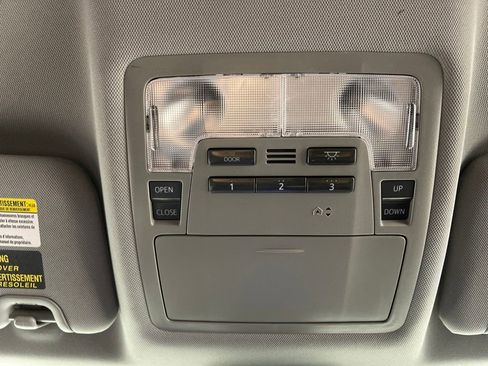 Certified 2019 Toyota Highlander FWD V6 image 29