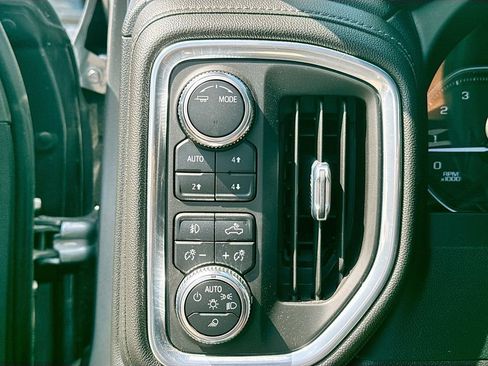 Used 2022 GMC Sierra 1500 SLT AWD/4WD image 20