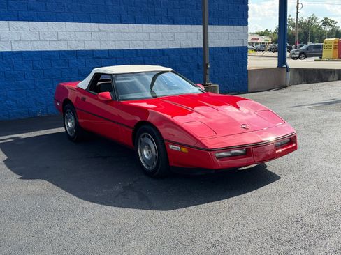Used 1987 Chevrolet Corvette Convertible RWD image 6