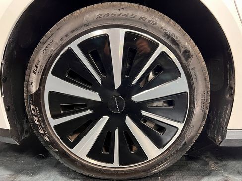 Used 2023 Lucid Air Touring image 23