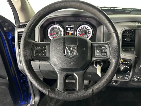 Used 2017 RAM 1500 Express AWD/4WD image 10